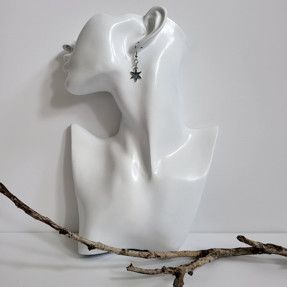 Handcrafted Star Pierced Earrings - Picture 4 of 11